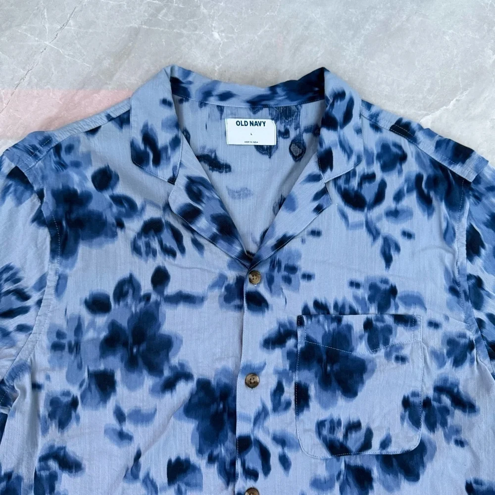 Men’s Old Navy Camp Button Down Floral Short Sleeve Pocket Shirt Large - Picture 4 of 16